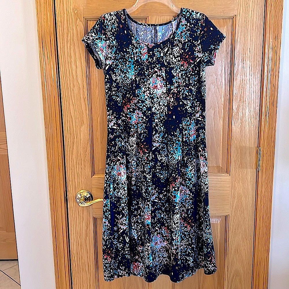 Studio Works - Patterned Floral Jersey Dress - Short Sleeve - Small